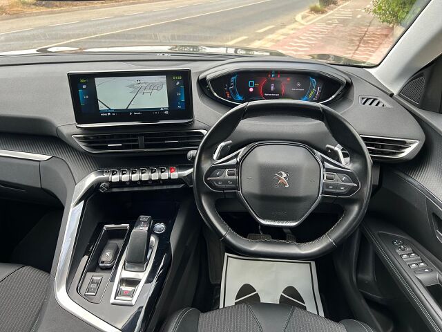 PEUGEOT 3008 ALLURE 1.6 PHEV AUTO UK RHD IN SPAIN ONLY 70000 MILES SUPERB 2021